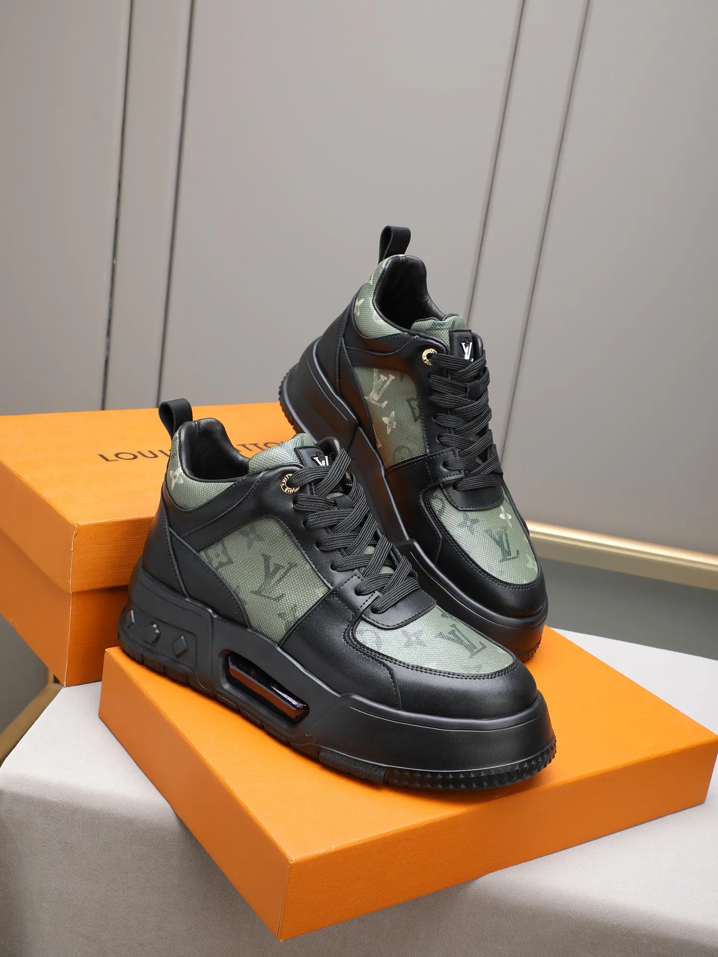 PP460 High Top Men's [LV] Autumn and winter high top classic hot style💝 👣👣Perfect last shape, beautiful design style 💋 💋This winter is no longer cold😢😢Cow leather➕LV special material➕Breathable sheep lining➕Non-slip and wear-resistant foam air cushion outsole🎩A must-have for fashionable men❗Number: 38-44 (45 custom-made) The real thing looks better🎬The real thing looks better👅, 5 colors to choose from
